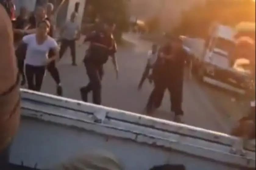 Ortalık bir anda karıştı, fındık i̇şçilerine taşlı saldırı