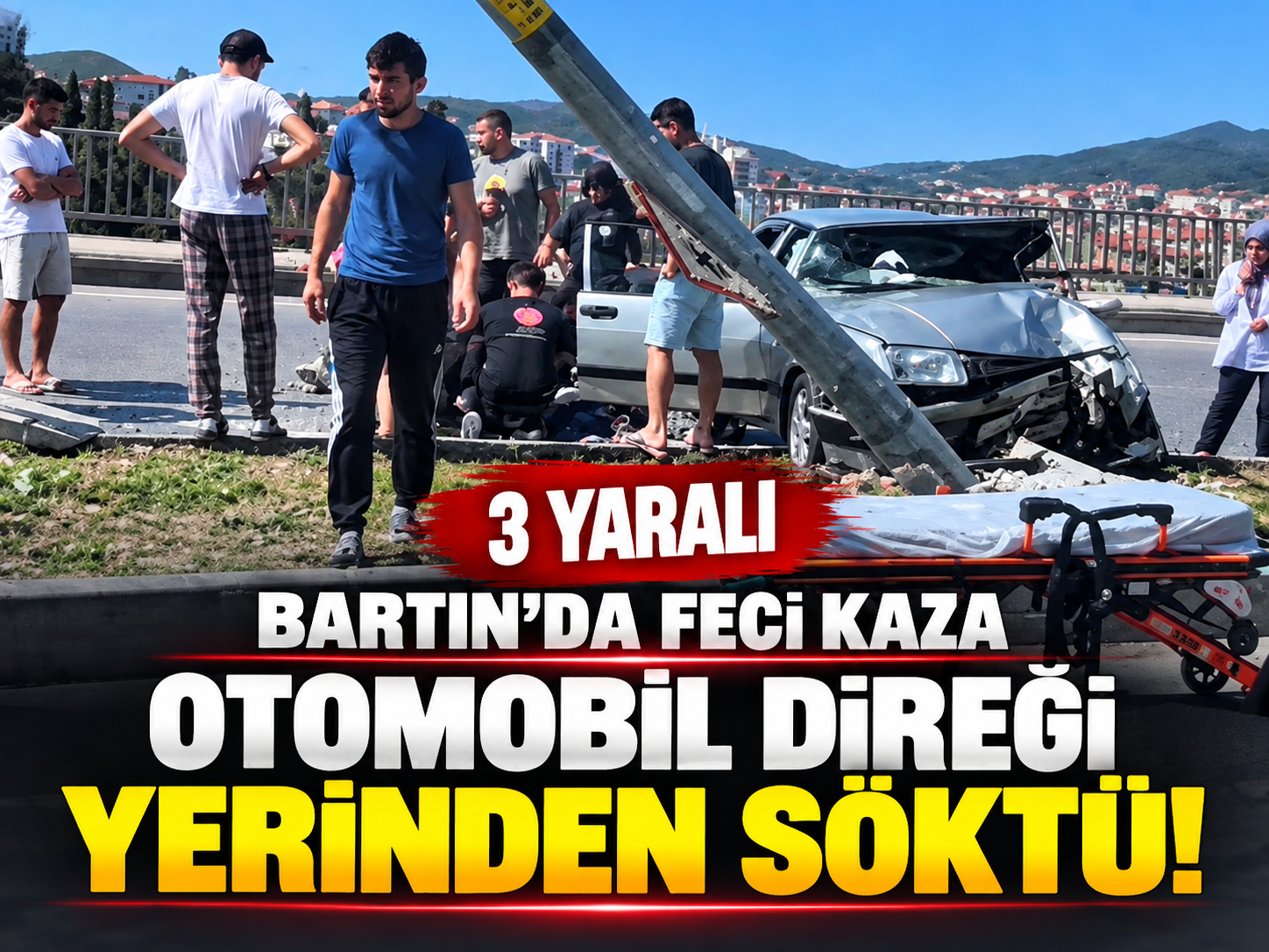 Bartın’da feci kaza: otomobil direği yerinden söktü